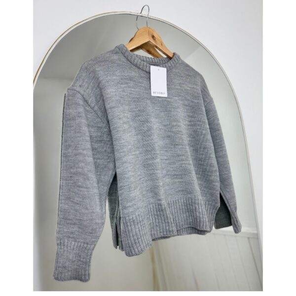 Diseño sin título - 2025-04-16T151109.166 SWEATER C/ TAJO